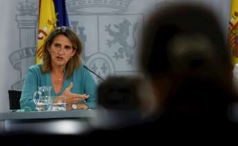 MADRID, 03/08/2021.- La ministra para la Transición Ecológica, Teresa Ribera, durante la rueda de prensa posterior a la reunión del Consejo de Ministros, este martes, en el complejo del Palacio de la Moncloa. EFE/Juan Carlos Hidalgo