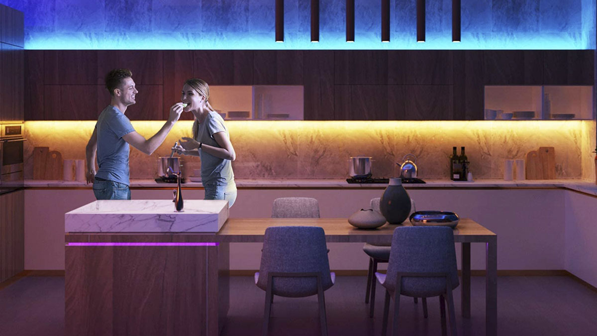 Las tirad led multicolor permiten decorar con luz cualquier estancia de la casa