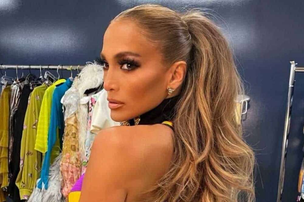 Primark lleva a otra dimensión el pantalón más usado por Jennifer López en  verano