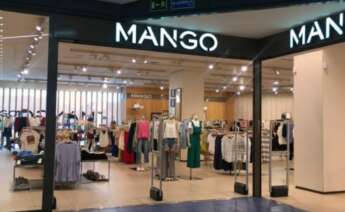 Exterior de una tienda de Mango