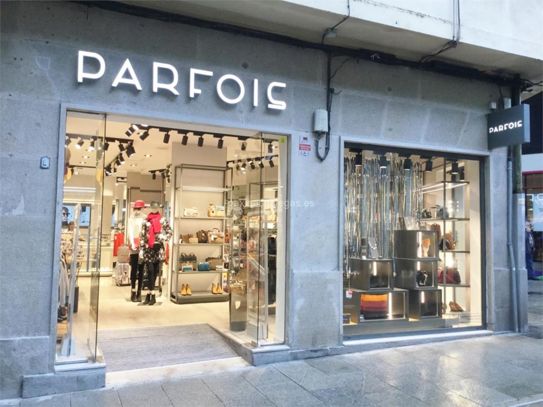 Parfois se fija en Hermès y hace saltar la banca con sus nuevas sandalias virales: para los bolsillos