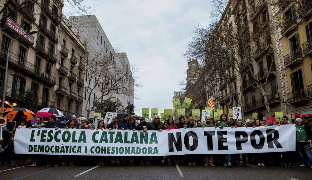 Imagen de archivo de una manifestación de apoyo al modelo de inmersión lingüística, que actualmente se aplica en Cataluña / EFE