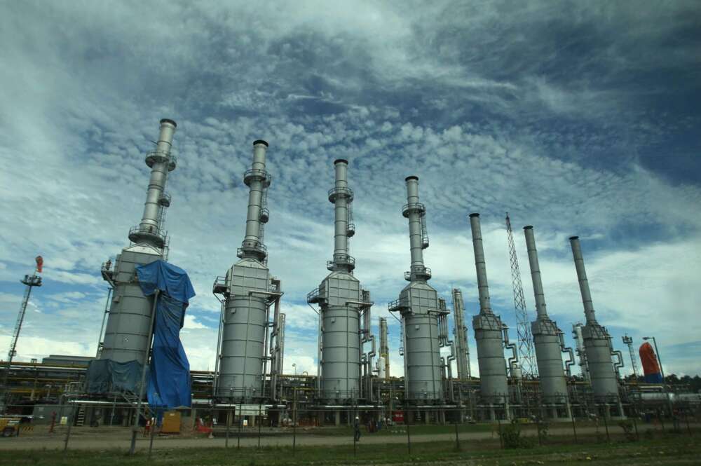 La subida global del precio del gas amenaza a la recuperación económica. En la imagen, la planta de procesamiento de gas del yacimiento Camisea, en Cusco (Perú). EFE/ Paolo Aguilar/Archivo