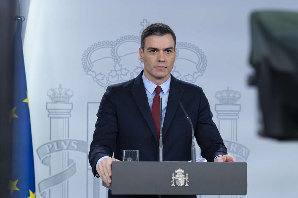 El Constitucional se prepara para tumbar el segundo estado de alarma. En la imagen, Pedro Sánchez, cuando anunció el primer estado de alarma el 14 de marzo de 2020. // Pool Moncloa