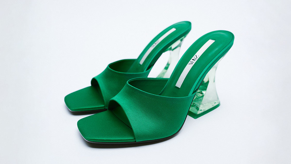 Zara versiona los zapatos de tacón transparente carísimos) de la marca favorita de las VIP de España