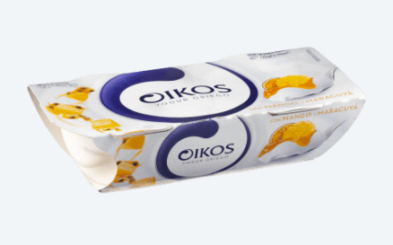 Yogur griego con mango y maracuyá 