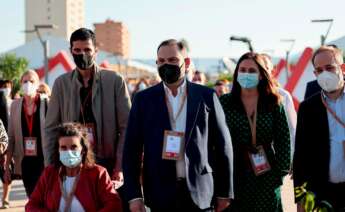 El ex ministro de Transportes, Jose Luis Ábalos, a su llegada al Congreso Federal del PSOE que se celebra en las instalaciones de Feria Valencia.EFE/ Biel Aliño