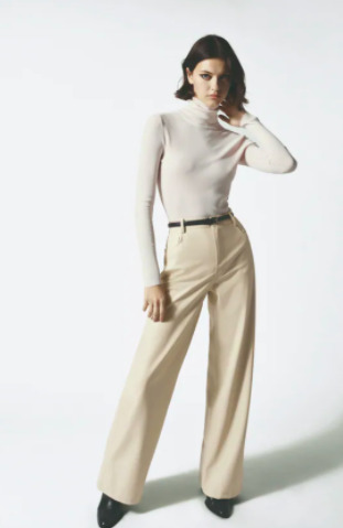 El Pantalón Wide Leg efecto piel de Zara por tan sólo 29,95 euros