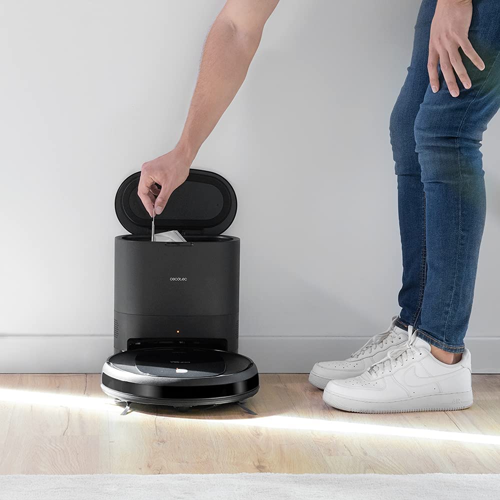 El robot aspirador Conga top ventas en Cecotec está rebajado a mitad de  precio: ¡solo durante la previa del Black Friday!