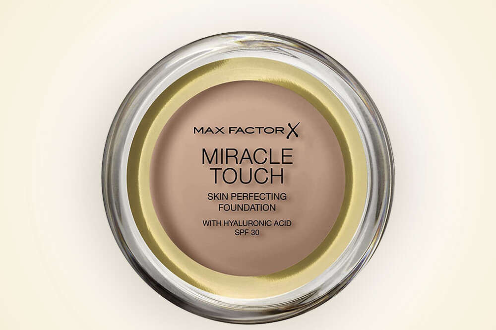 Base de maquillaje Miracle Touch de Max Factor, en Amazon