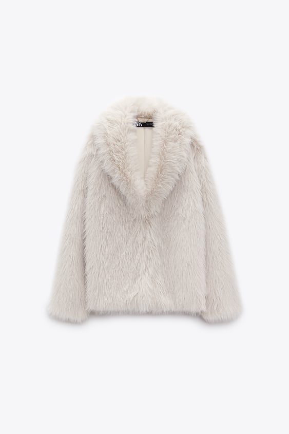 Abrigo efecto pelo Zara