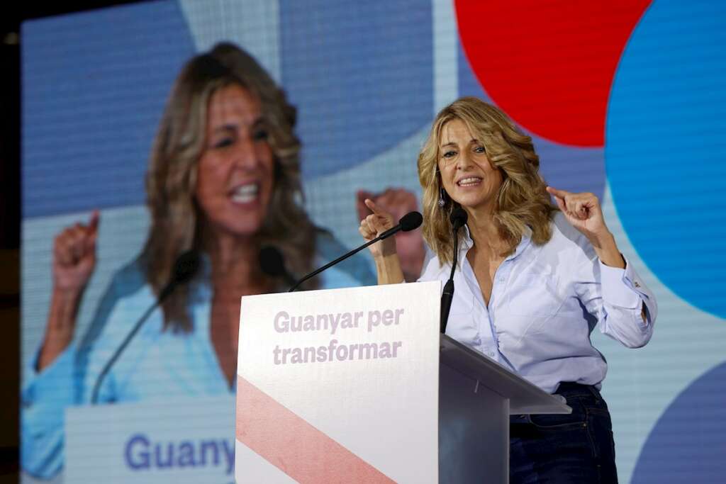 La vicepresidenta segunda del Gobierno, Yolanda Díaz, interviene en la III asamblea nacional de los comunes. EFE/ Toni Albir 