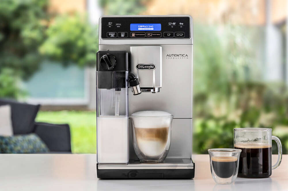 Black Friday 2021: la cafetera superautomática De'Longui 'Autentica  Cappuccino' está rebajada un 40% en