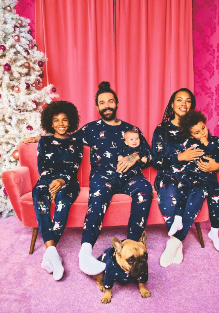 Primark presenta su colección de pijamas de Navidad para toda la familia