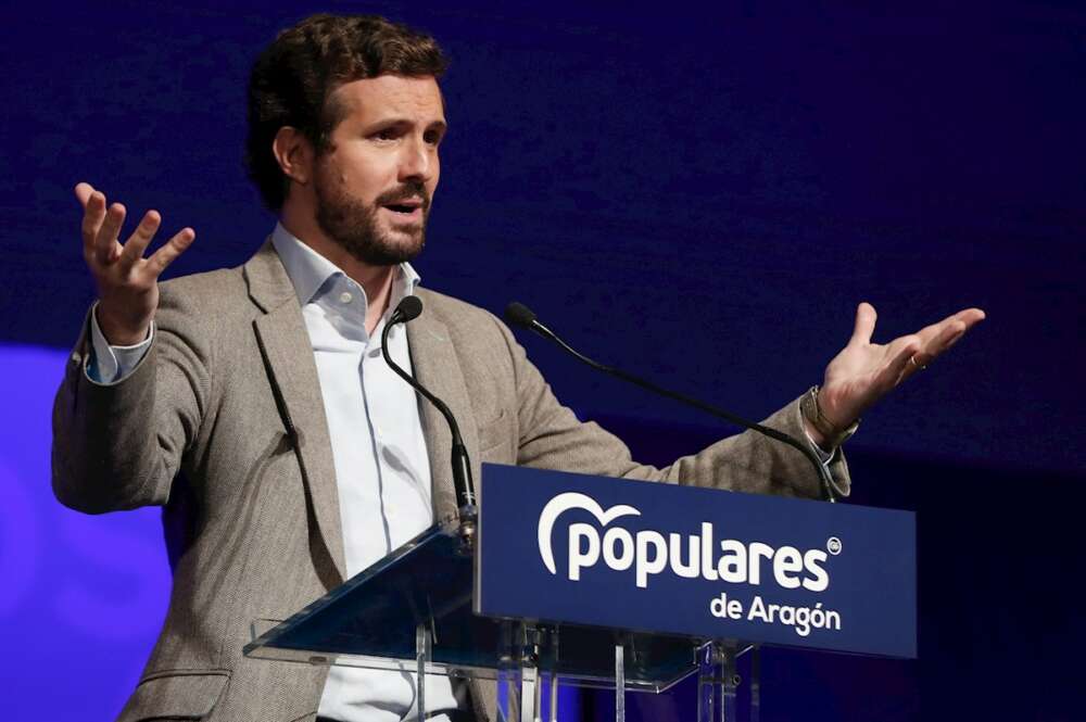 El presidente del PP, Pablo Casado, interviene durante el XIV Congreso Autonómico del Partido Popular de Aragón en Zaragoza dónde hoy ha elegido Jorge Azcón como nuevo presidente regional del partido. EFE/Javier Cebollada