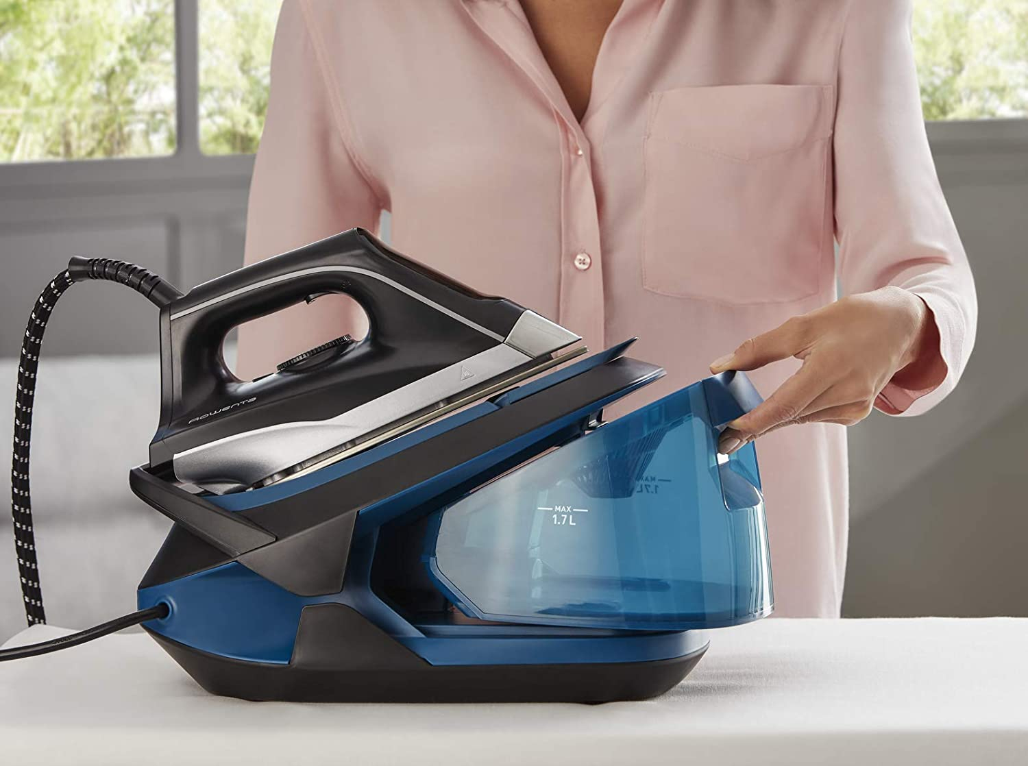 Rowenta rebaja en Amazon uno de sus centros de planchado top ventas