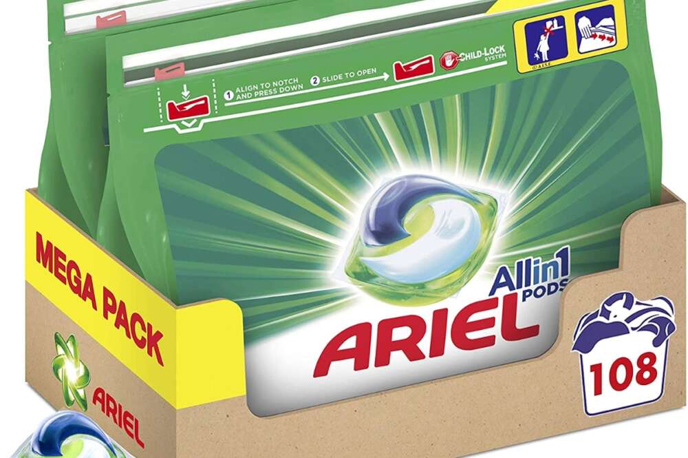 El detergente de lavadora top ventas en  es de Ariel y está de oferta