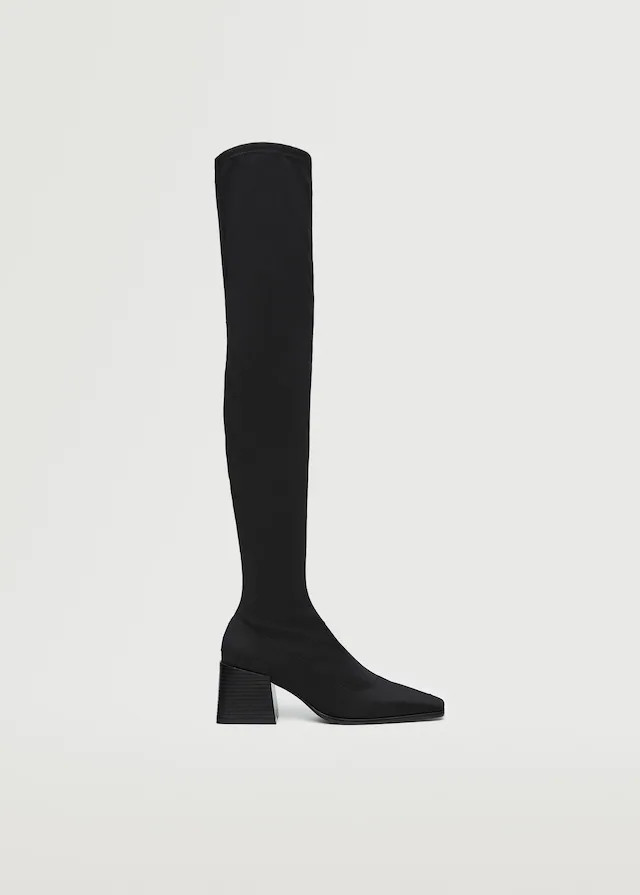 La bota alta de tacón vuelve a estar de moda y Mango la trae de vuelta