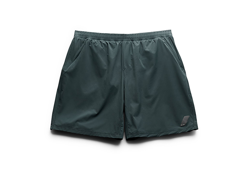 Shorts de entrenamiento en color azul pato de Zara