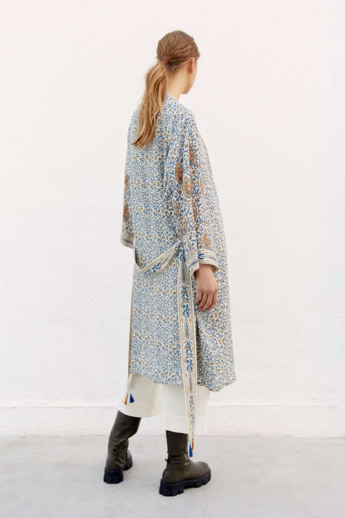 Sfera vende el kimono japonés más estiloso