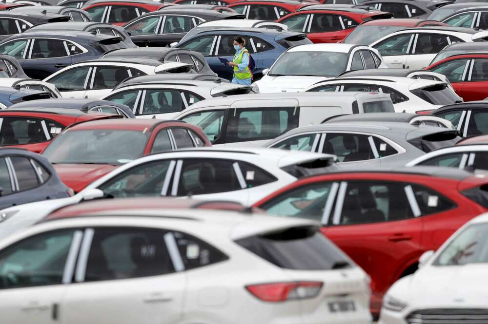 Varias coches de Ford juntos en la fábrica situada en Almussafes (Valencia)