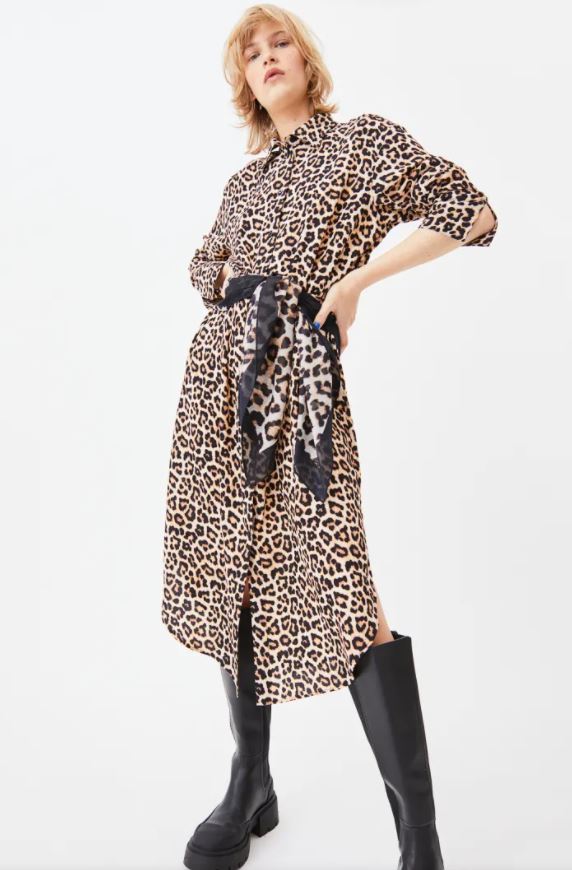 H&M al animal print más salvaje con este llamativo vestido camisero - Economía Digital