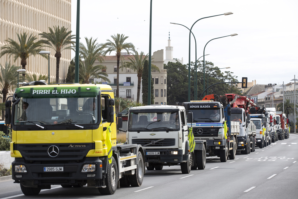 El descuento está dirigido al sector profesional de los transportistas. Foto: EFE. autónomo