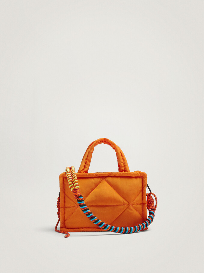 Parfois tiene un bolso de nylon que va camino de ser todo un éxito de ventas