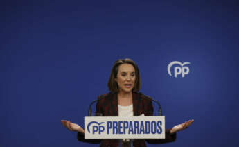 La secretaria general del Partido Popular, Cuca Gamarra, ofrece una rueda de prensa tras la primera reunión del nuevo presidente del PP, Alberto Núñez Feijóo, con su Comité de Dirección, este lunes, en la sede del partido en Madrid. EFE/ J.J. Guillén