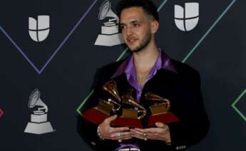 C Tangana levanta varios de sus Grammys