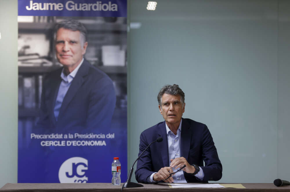 GRAF5093. BARCELONA, 17/05/2022.- Jaume Guardiola, exconsejero delegado de Banco Sabadell y candidato a la presidencia del Cercle d'Economia, presenta este martes en rueda de prensa celebrada en Barcelona, las líneas generales de su candidatura para liderar esta institución, que celebrará elecciones para renovar su junta el próximo 12 de julio, a las que concurrirá también la empresaria Rosa Cañadas. EFE/ Toni Albir