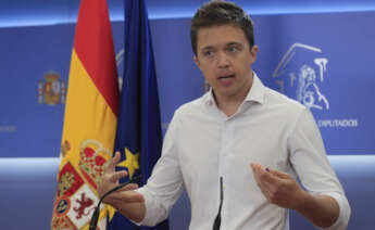 MADRID, 17/05/2022.- El portavoz de Más País en el Congreso, Iñigo Errejón, da una rueda de prensa en el ámbito de la Junta de Portavoces este martes en el Congreso de los Diputados. EFE/ Fernando Alvarado