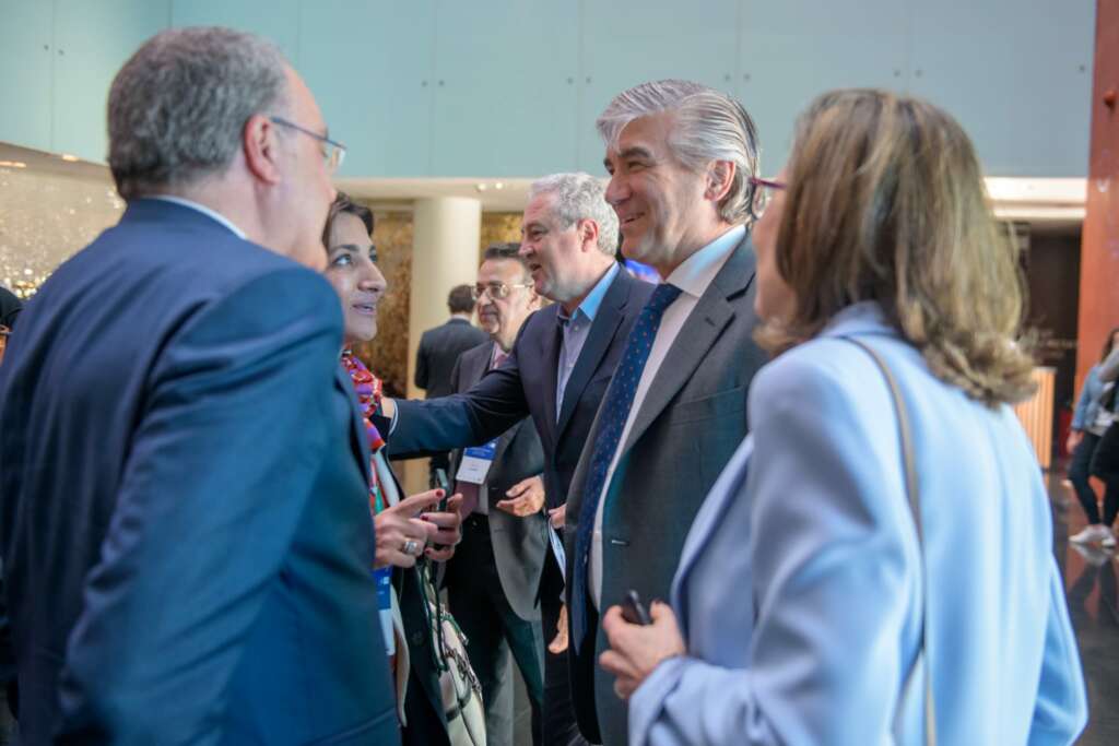 Francisco Reynés, presidente de Naturgy, con Tobías Martínez, consejero delegado de Cellnex. Imagen: Cercle d'Economia