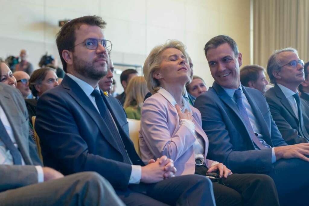 Ursula von der Leyen, presidenta de la Comisión Europea, Pedro Sánchez y Pere Aragonès, en la reunión del Cercle de 2022. Imagen: Cercle d'Economia