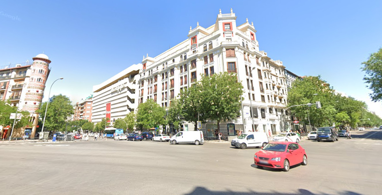 Establecimientos de El Corte Inglés ubicados en el barrio Goya. Google Maps.