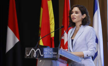 MADRID, 20/06/2022.- La presidenta de la Comunidad de Madrid, Isabel Díaz Ayuso, durante su intervención en la inauguración de Madrid and the New Middle East, este lunes. EFE/J.J. Guillén