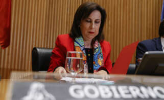 MADRID, 04/05/2022.- La ministra de Defensa, Margarita Robles, durante su comparecencia este miércoles ante la Comisión de Defensa del Congreso después de que el Gobierno informara de que sus dispositivos móviles, al igual que los del jefe del Ejecutivo, Pedro Sánchez, fueron espiados con el sistema Pegasus entre mayo y junio de 2021. EFE/J.J. Guillén