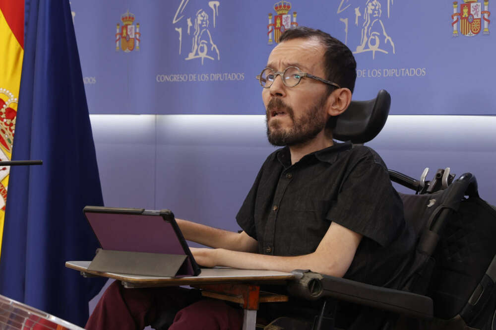 MADRID, 24/05/2022.- El portavoz de Unidas Podemos en el Congreso,Pablo Echenique, da una rueda de prensa en el ámbito de la celebración de la reunión de la Junta de Portavoces este martes en la Cámara Baja. EFE/ J.J. Guillén