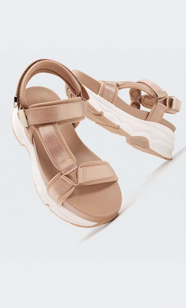 Sandalias deportivas on sale mujer stradivarius