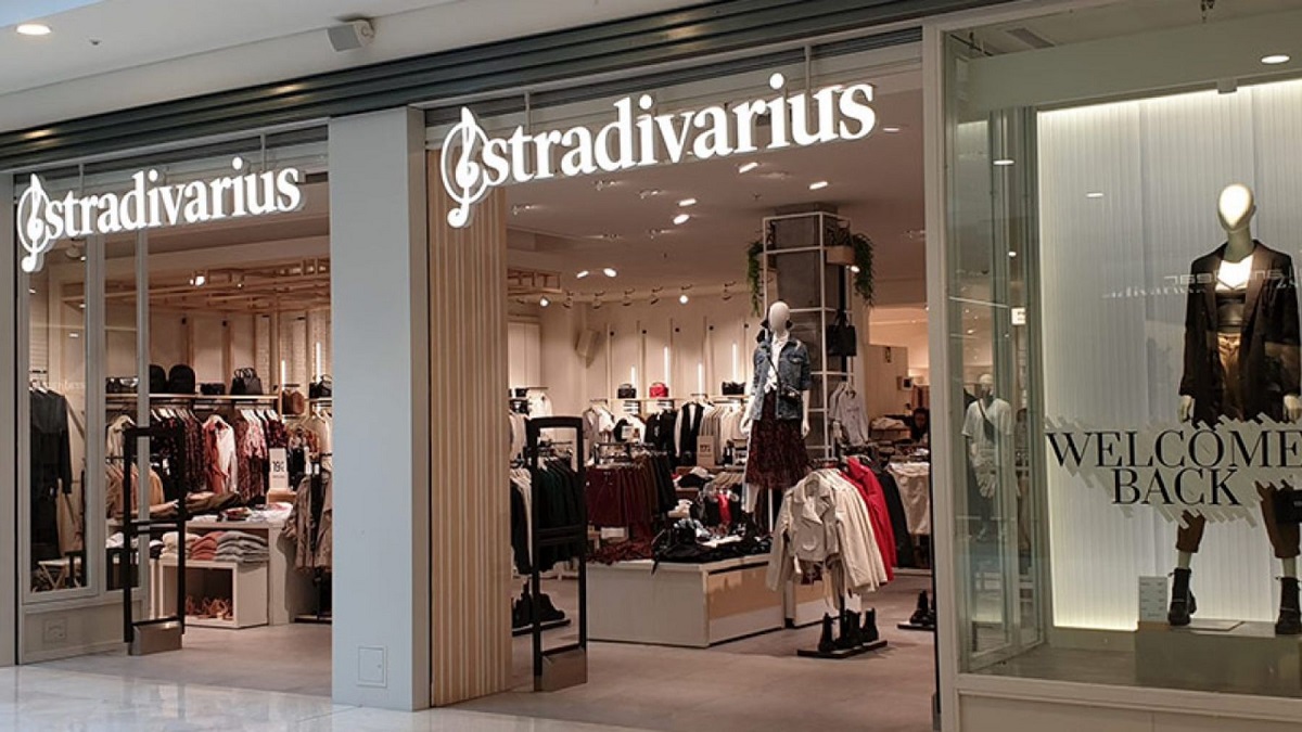 Exterior de una tienda de Stradivarius