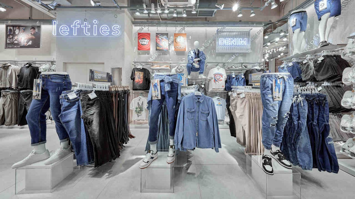 Interior de una tienda de Lefties