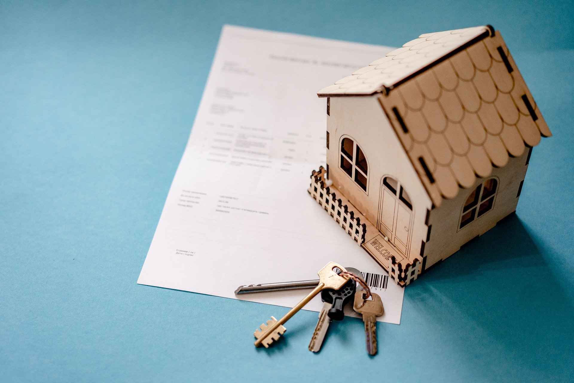 In what situations should a mortgage broker be employed?