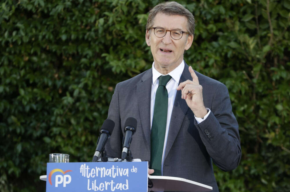 GRAF2088. CERDANYOLA DEL VALLÉS (BARCELONA), 01/07/2022.- El presidente del Partido Popular, Alberto Núñez Feijóo, continúa su gira autonómica para exponer sus propuestas económicas con una visita a Cataluña, donde interviene en la Escuela de Verano del PP catalán que se celebra en Cerdanyola del Vallès, con el título "Alternativa de libertad". EFE/ Quique García