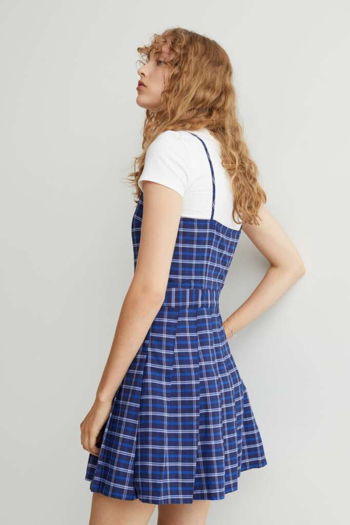 H&M tiene el vestido de cuadros para tus más juveniles a menos de 10 euros Economía Digital