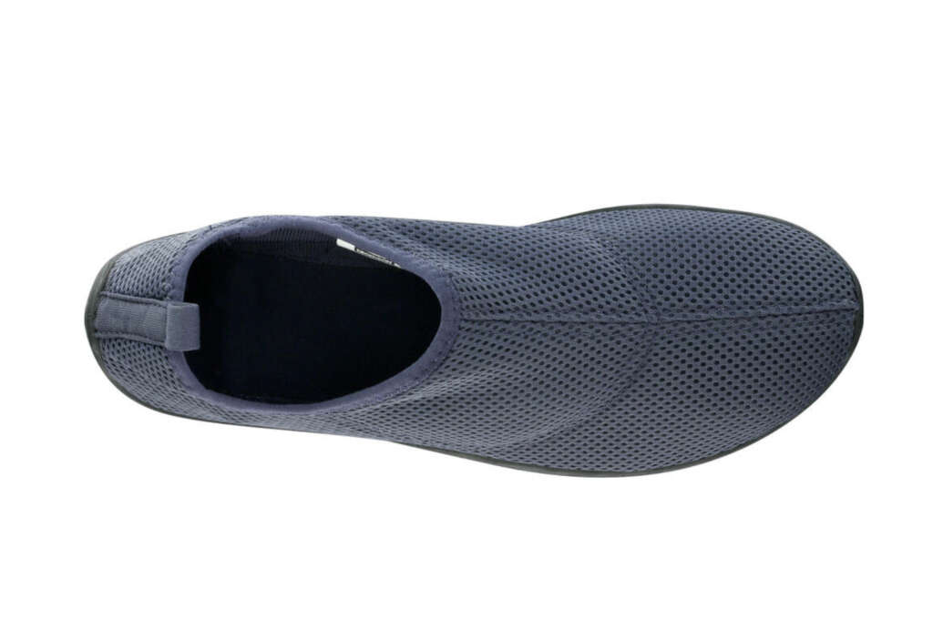 Decathlon: evita resbalones protege tus pies con las zapatillas acuáticas por 7,99 - Economía