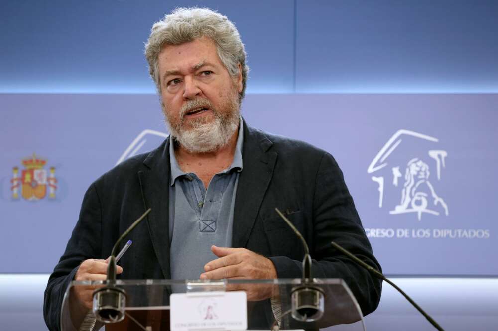 Diputado de Unidas Podemos y coordinador federal de Alianza Verde, Juantxo López de Uralde, durante una rueda de prensa. EFE/Kiko Huesca