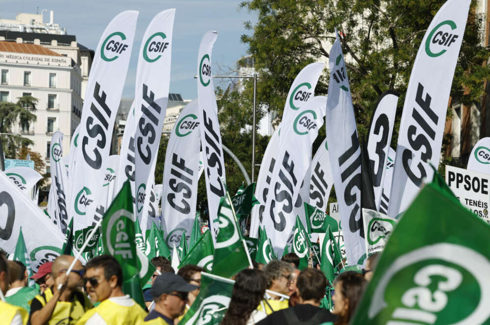 Un momento de la manifestación convocada por CSIF en Madrid. EFE/ J.J.Guillen