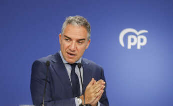 MADRID, 19/09/2022.- El coordinador general del PP, Elías Bendodo, durante la rueda de prensa ofrecida al término de la reunión del Comité de Dirección del partido, este lunes en la sede de la calle Génova. EFE/Juan Carlos Hidalgo