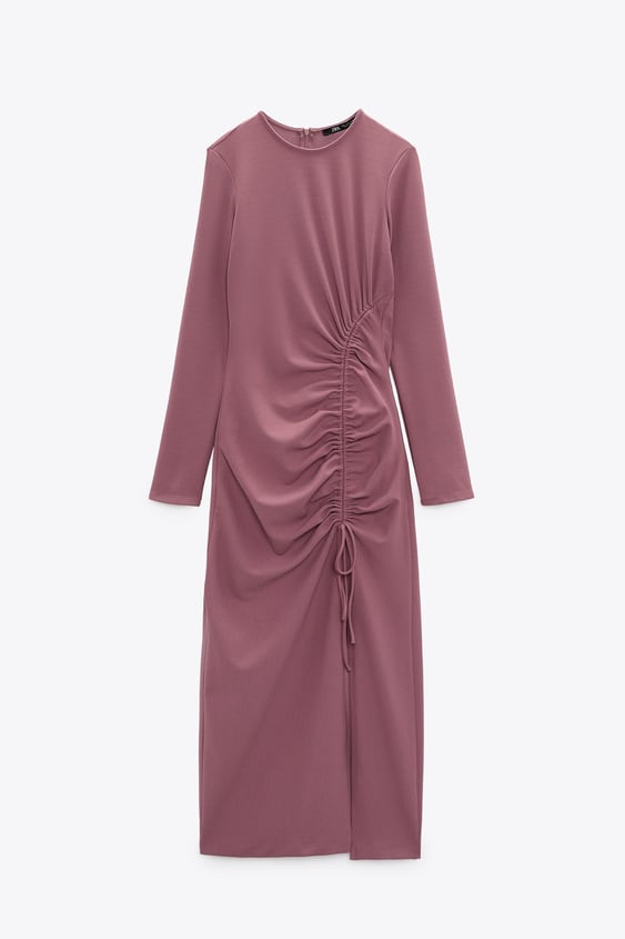Vas a querer este vestido de nueva colección de Zara porque hace tipazo  disimula barriguita y cuesta menos de 26 euros