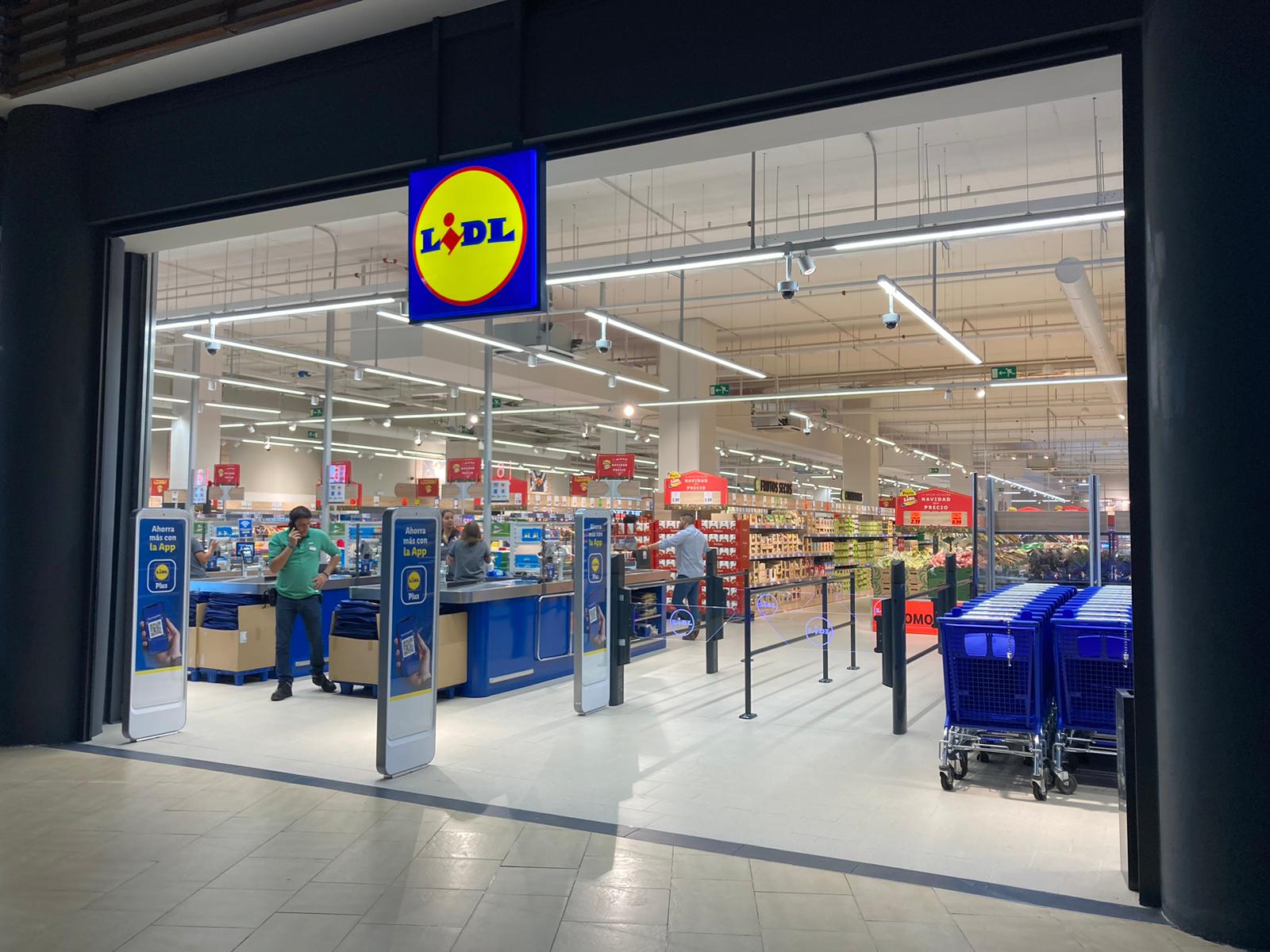 Entrada de una tienda de Lidl